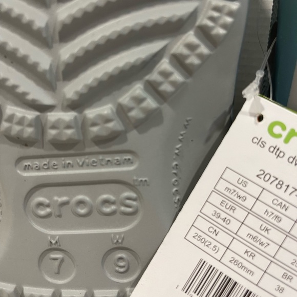 *NEW* Crocs Disney Parks Mickey Mouse tie-dye Blue Adult w/ Jibbitz UNISEX - Picture 12 of 13